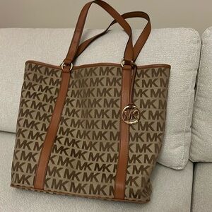 Michael Kors tote